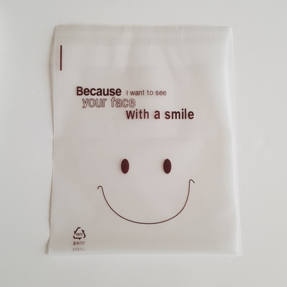 NEW 25 Smile Clear Bags 5.5" x 5.5" in